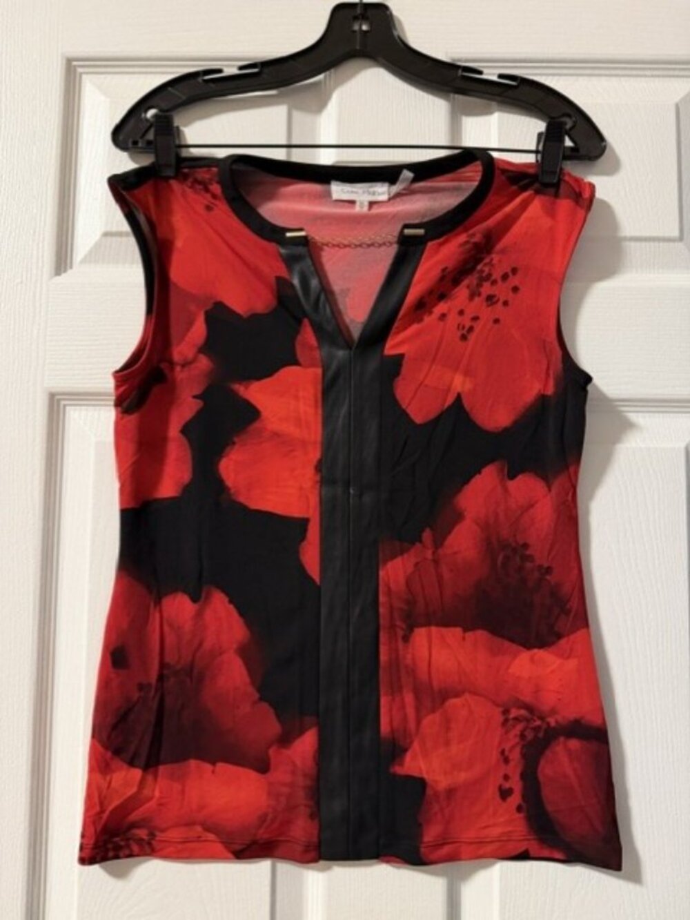 Hot red and black Calvin Klein women’s floral top blouse with chain size XS